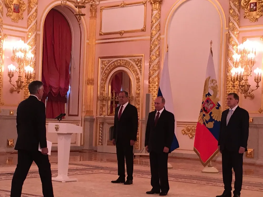 Tân đại sứ Mỹ tại Nga Jon Huntsman đến trình ủy nhiệm thư với Tổng thống Nga Vladimir Putin ngày 3-10. Ảnh: TWITTER