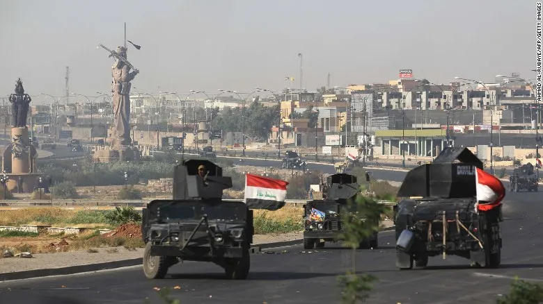 Quân đội Iraq tiến vào tỉnh Kirkuk sau khi đánh đuổi lực lượng dân quân người Kurd. Ảnh: CNN