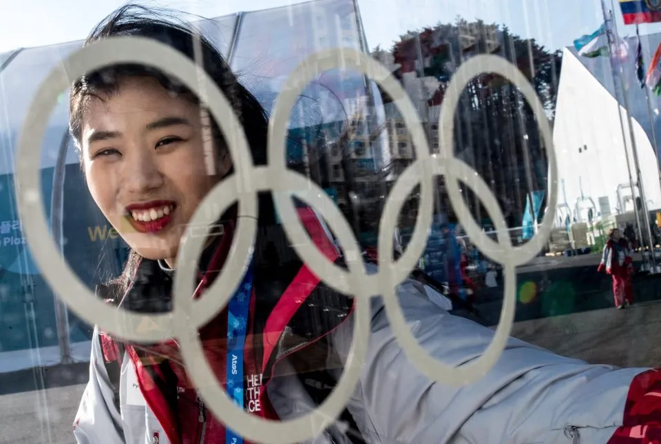 Biểu tượng Olympic hiện diện khắp nơi ở Pyeongchang, tỉnh Gangwon (Hàn Quốc). Ảnh: AP