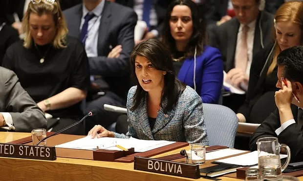 Nga cảnh báo sẽ hành động nếu Mỹ đánh Syria ảnh 2 Đại sứ Mỹ tại LHQ Nikki Haley tại cuộc họp HĐBA LHQ về Syria ngày 12-3. Ảnh GETTY IMAGES