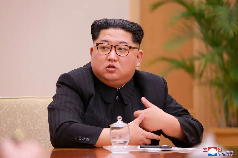 Lãnh đạo Triều Tiên Kim Jong-un bất ngờ tuyên bố ngừng thử hạt nhân, tên lửa, đóng cửa điểm thử hạt nhân. Ảnh: AP