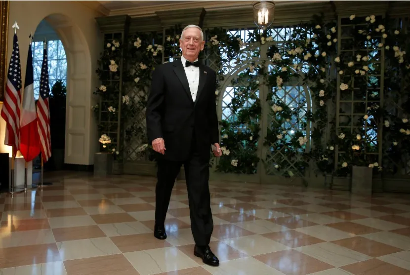 Bộ trưởng Quốc phòng Mỹ James Mattis đến dự buổi tiệc tối cấp nhà nước đón tiếp Tổng thống Pháp Emmanuel Marcon tại Nhà Trắng ngày 24-4. Ảnh: REUTERS