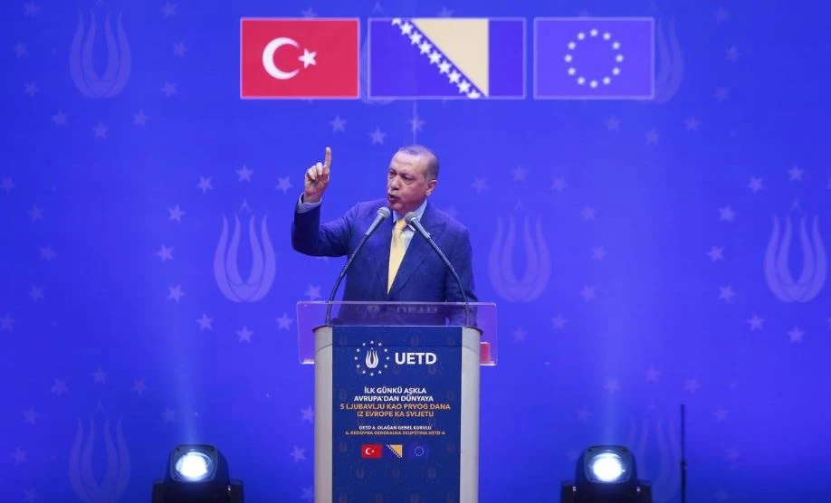 Tổng thống Thổ Nhĩ Kỳ Erdogan vận động tranh cử ở Sarajevo (Bosnia và Herzegovina) ngày 20-5. Ảnh: REUTERS