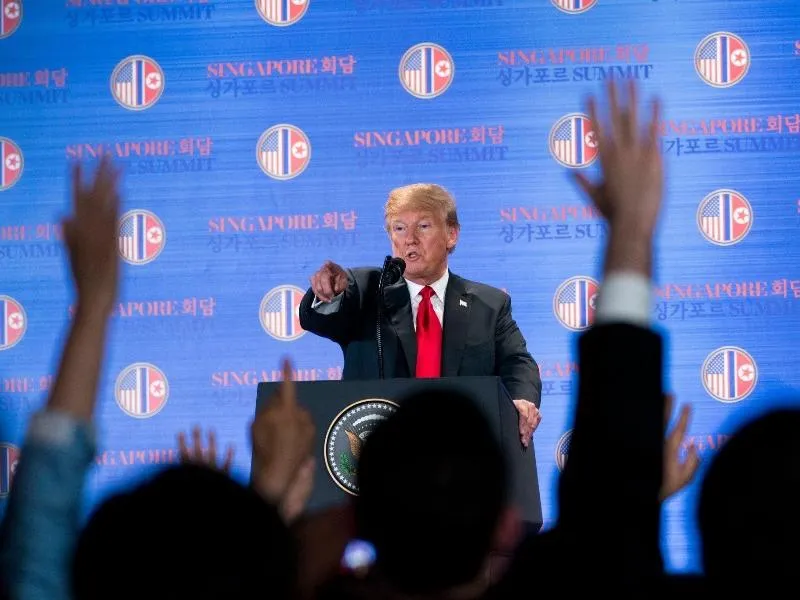 Ông Trump trong cuộc họp báo chiều 12-6 tại Singapore. Ảnh: NYT