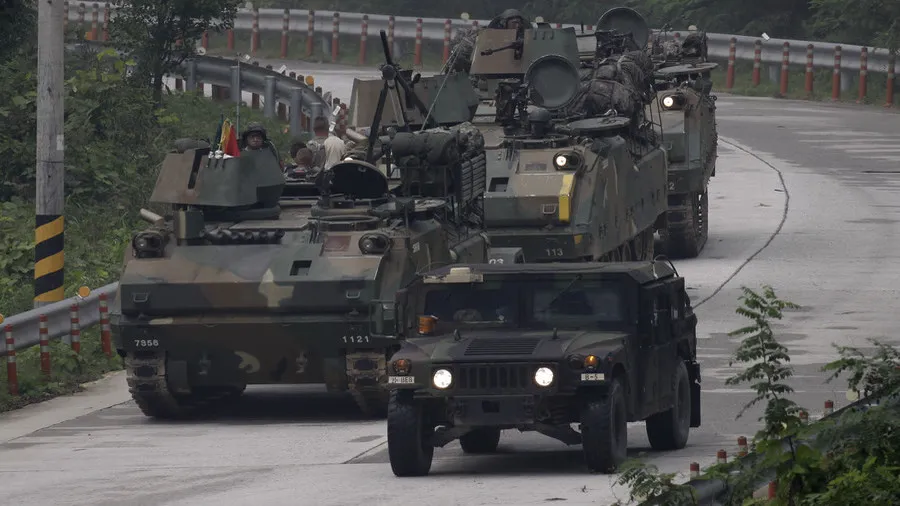 Binh sĩ Mỹ và Hàn Quốc trong một cuộc tập trận chung ngày 19-9-2017. Ảnh: GLP