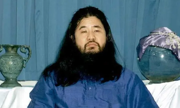 Nhật xử tử Giáo chủ Shoko Asahara giết 13 người bằng khí sarin ảnh 2 Shoko Asahara, Giáo chủ giáo phái ngày tận thế Aum Shinrikyo đã bị treo cổ. Ảnh: AFP