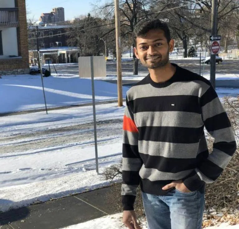 Sinh viên Kopuu 25 tuổi vốn là kỹ sư máy tính ở Ấn Độ, mới sang Mỹ du học thạc sĩ từ tháng 1 năm nay và bị cướp bắn chết. Ảnh: TWITTER
