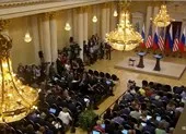 Báo chí mòn mỏi đợi hai ông Trump-Putin