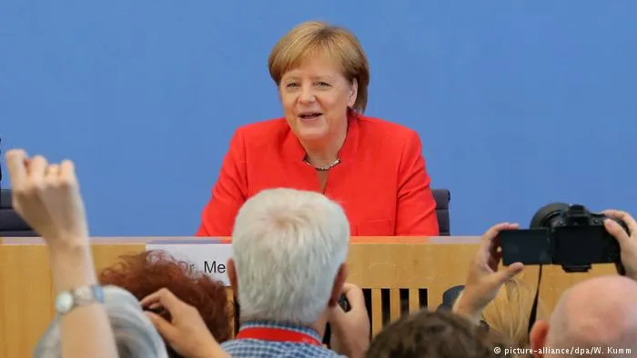 Bà Merkel: Tôi đã đúng khi nói không thể trông chờ vào Mỹ ảnh 2 Thủ tướng Đức Angela Merkel trong cuộc họp báo mùa hè thường niên ngày 20-7, nói bà đã đúng khi nói không thể trông chờ vào Mỹ. Ảnh: REUTERS