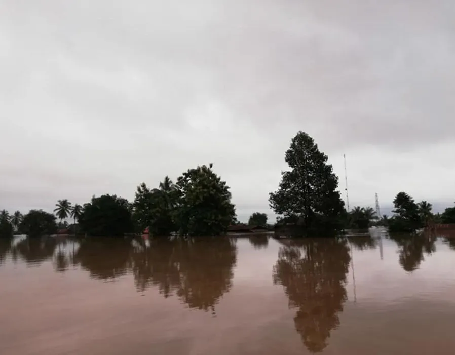7 ngôi làng trong tỉnh Attapeu bị ngập sâu sau khi đập dự án thủy điện Xe Pian-Xe Namnoy vỡ. Ảnh: ATTAPEU TODAY