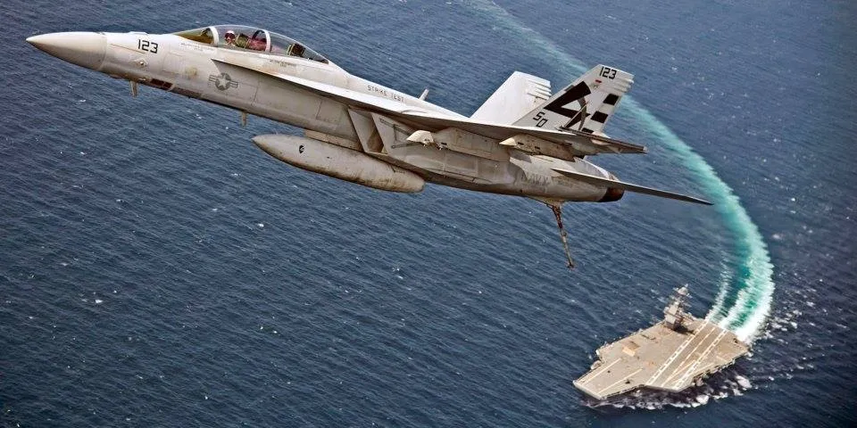 Theo dự luật duyệt ngân sách quốc phòng tài khóa 2019 vừa được Hạ viện thông qua ngày 26-7, Mỹ sẽ mua thêm 77 chiến đấu cơ F-35. Ảnh: US NAVY