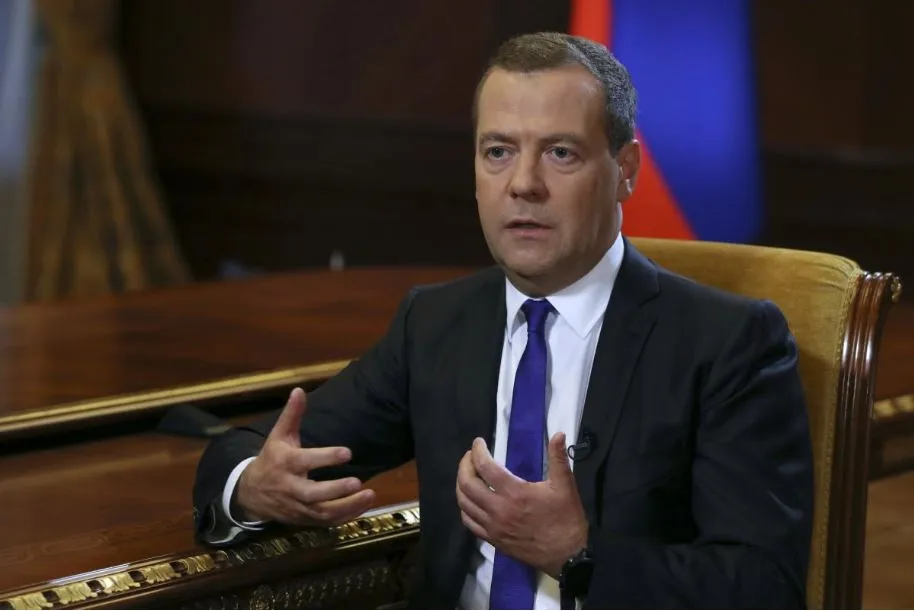 Thủ tướng Nga Dmitry Medvedev cảnh báo Nga sẵn sàng chiến tranh kinh tế với Mỹ. Ảnh: REUTERS