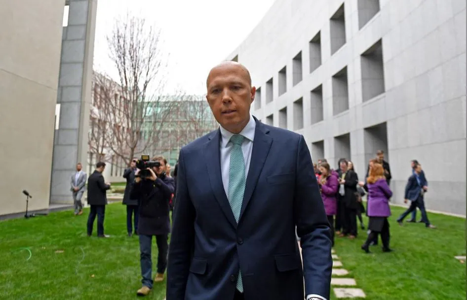 Cựu Bộ trưởng Nội vụ Úc Peter Dutton đang thách thức quyền lực Thủ tướng Úc Malcolm. Ảnh: REUTERS