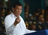 Ông Duterte: Quý vị là ai mà cảnh cáo chúng tôi?