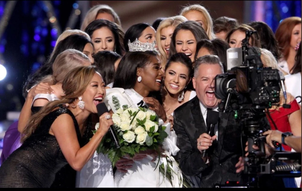 Miss America Nia Franklin tốt nghiệp trường Nghệ thuật đại học North Carolina với chuyên ngành soạn nhạc. Ảnh: TWITTER