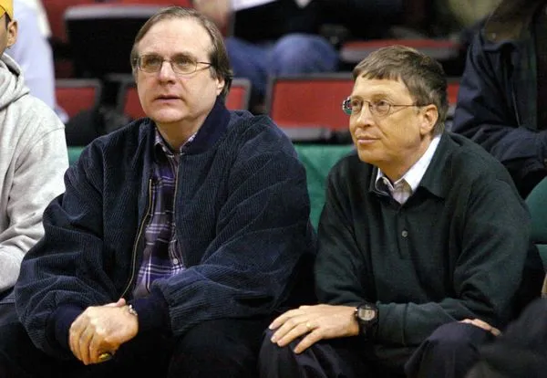 Ông Paul Allen (trái) rời Microsoft sau bất đồng với ông Bill Gates (phải). Ảnh: LA