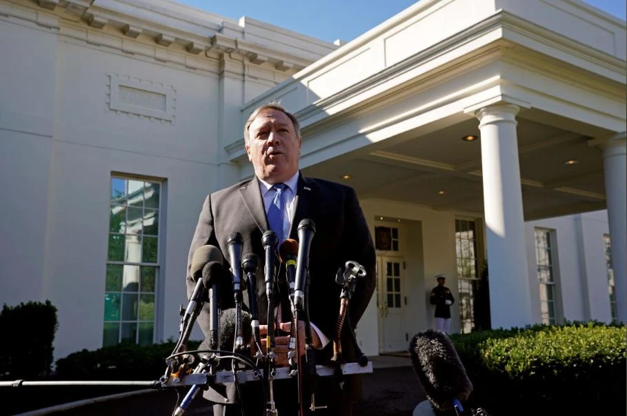 Ngoại trưởng Mỹ Mike Pompeo họp báo sau khi gặp Tổng thống Mỹ Donald Trump tại Nhà Trắng ngày 18-10. Ảnh: REUTERS