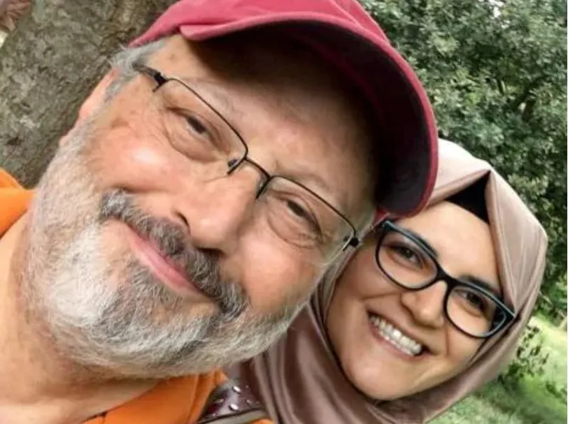 Nhà báo Jamal Khashoggi và hôn thê. Ảnh: FACEBOOK