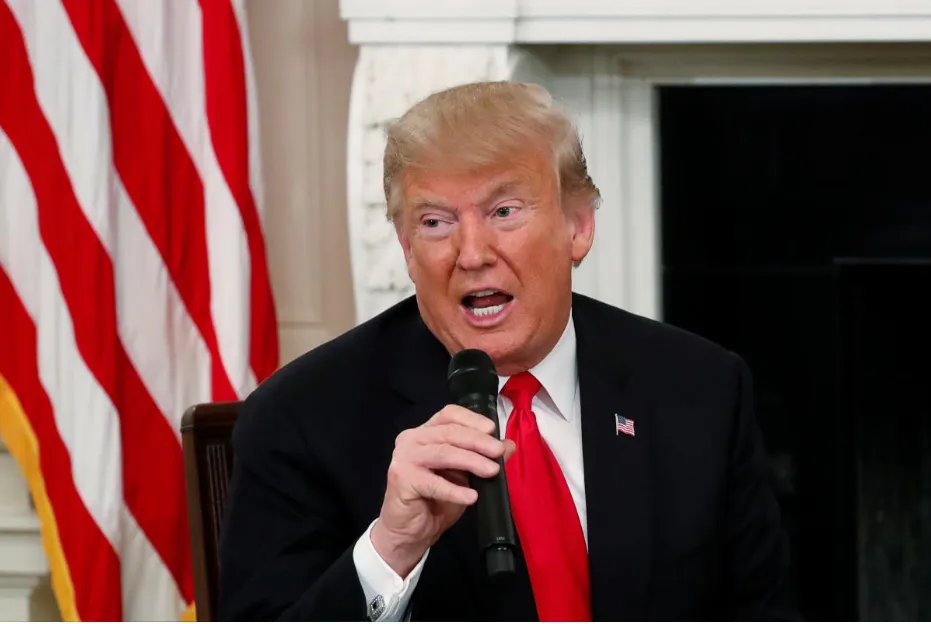Tổng thống Mỹ Donald Trump tại Nhà Trắng ngày 31-10, cho biết sẽ đưa 15.000 quân đến biên giới Mexico. Ảnh: REUTERS