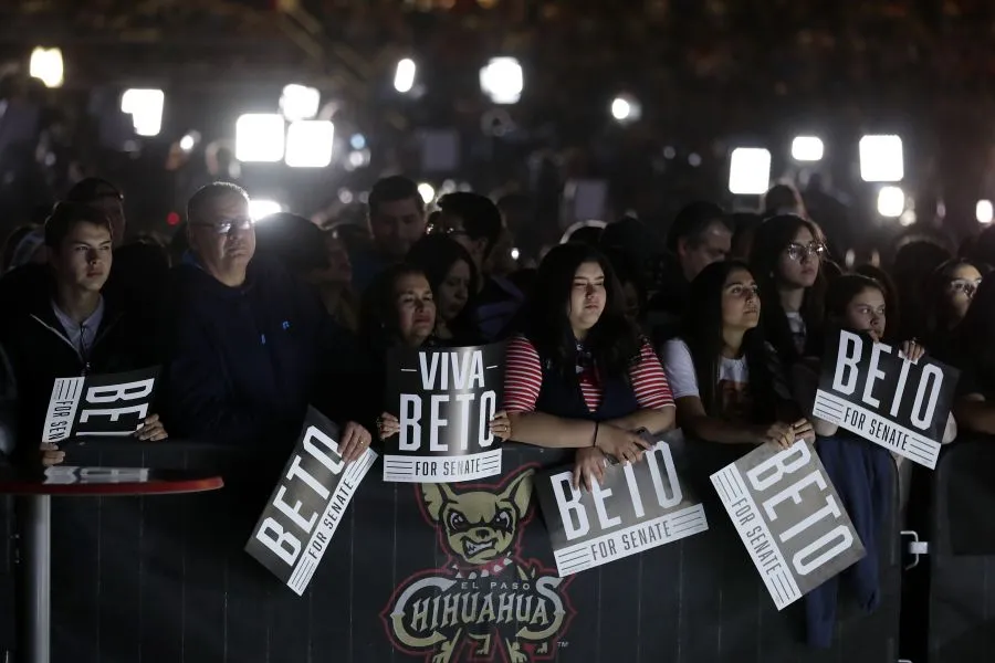 Cử tri Mỹ chờ đợi kết quả bỏ phiếu. Ảnh: GETTY IMAGES