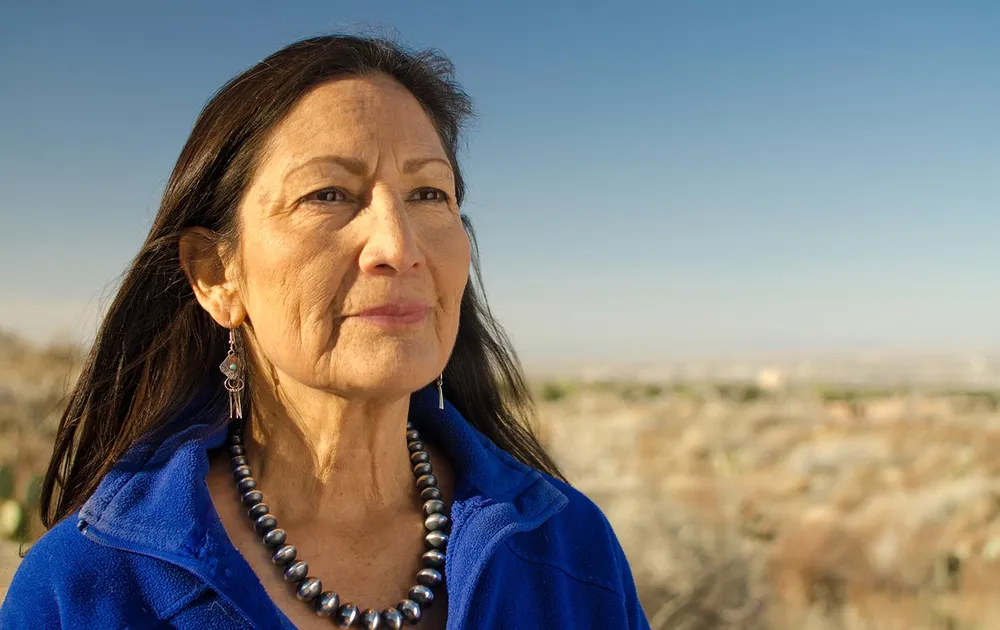 Nữ ứng viên Dân chủ Deb Haaland. Ảnh: THE NATION