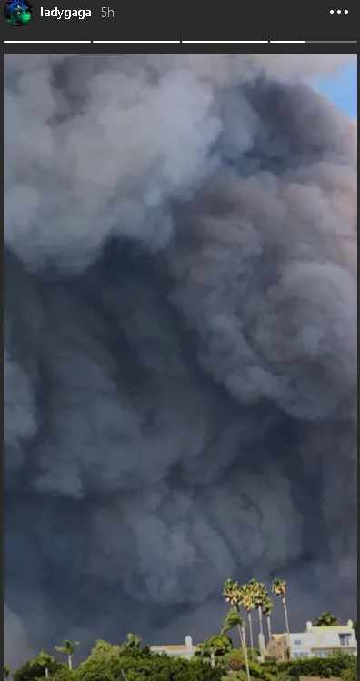 Hình ảnh cháy rừng trên trang INSTAGRAM của nữ ca sĩ Lady Gaga.