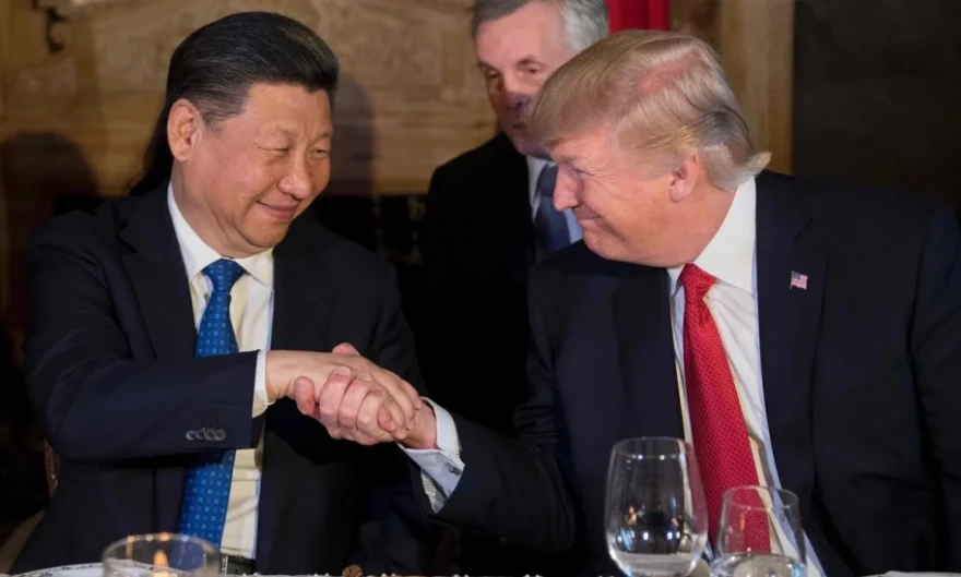 Diễn biến cuộc chiến thương mại Mỹ-Trung tùy vào kết quả cuộc gặp giữa Chủ tịch Trung Quốc Tập Cận Bình (trái) và Tổng thống Mỹ Donald Trump (phải) cuối tháng này bên lề hội nghị G20 ở Argentina. Ảnh: SCMP