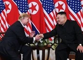 Mỹ-Triều ngày 1: Trump-Kim bắt tay 'lịch sử' giữa lòng Hà Nội
