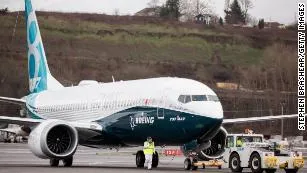 Hàng loạt máy bay Boeing 737 MAX 8 phải hạ cánh sau hai vụ tai nạn liên tiếp trong hơn 4 tháng. Ảnh: GETTY IMAGES