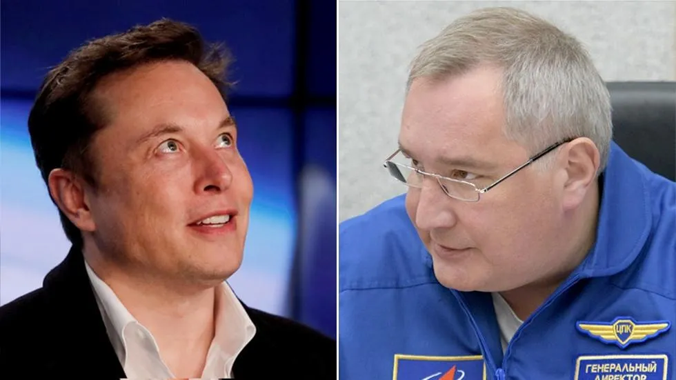 Tỉ phú Elon Musk – người sáng lập tập đoàn Công nghệ Khai phá Không gian SpaceX (trái) và Tổng Giám đốc Dmitry Rogozin của Cơ quan Vũ trụ liên bang Nga Roscomos (phải). Ảnh: REUTERS
