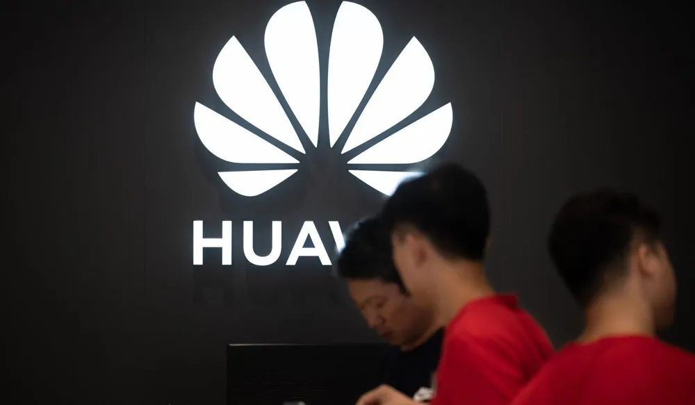 Một cửa hàng Huawei ở TP Đông Hoản, tỉnh Quảng Đông (Trung Quốc). Ảnh: AFP