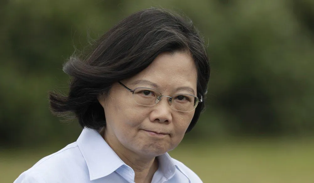 Đặc khu trưởng Hong Kong Lâm Trịnh Nguyệt Nga kêu gọi trả lời nhanh đơn của người Hong Kong muốn sang Đài Loan sống. Ảnh: EPA