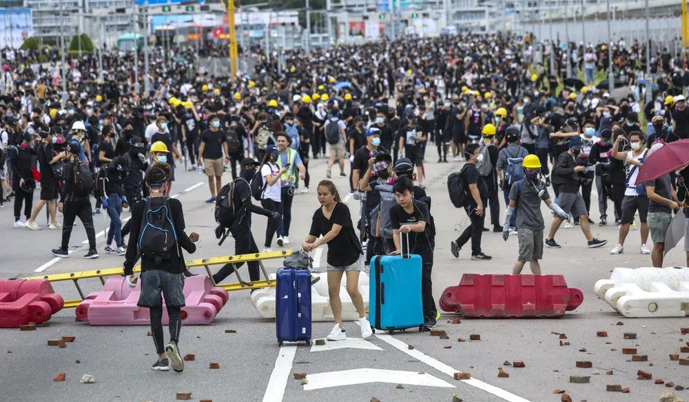Tân Hoa xã nói gì về 'cách mạng màu' Hong Kong? | Báo Pháp Luật TP. Hồ Chí Minh