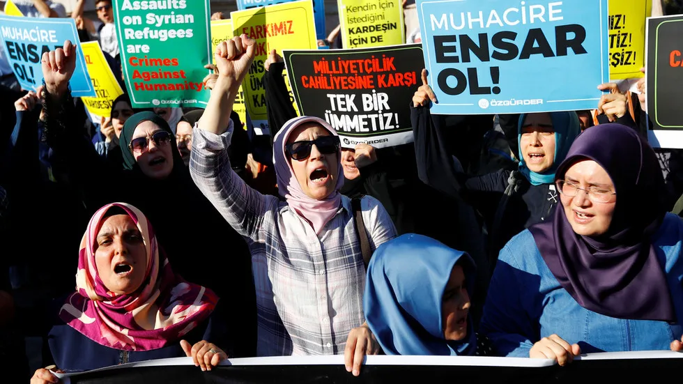 Biểu tình ủng hộ người tị nạn Syria ở Thổ Nhĩ Kỳ. Ảnh: REUTERS