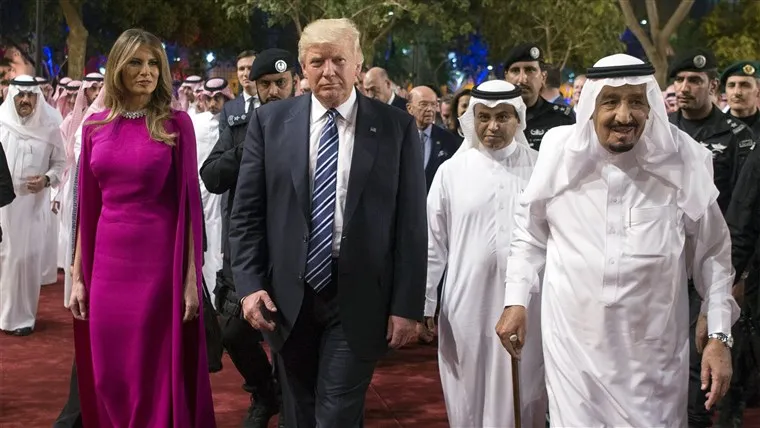 Saudi Arabia - thị trường mua vũ khí lớn nhất của Mỹ - là điểm đến đầu tiên của ông Donald Trump sau khi nhậm chức Tổng thống Mỹ. Ảnh: GETTY IMAGES