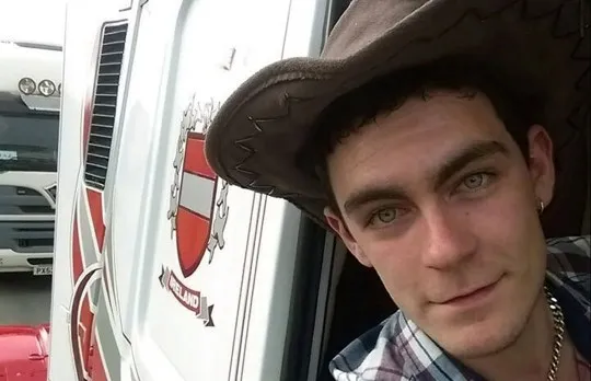 Tài xế Maurice Robinson lái chiếc xe tải có 39 người chết bị truy tố 39 tội giết người. Robinson đang bị giam. Ba nghi can khác liên quan vụ việc đang được tự do nhờ bảo lãnh. Ảnh: REUTERS