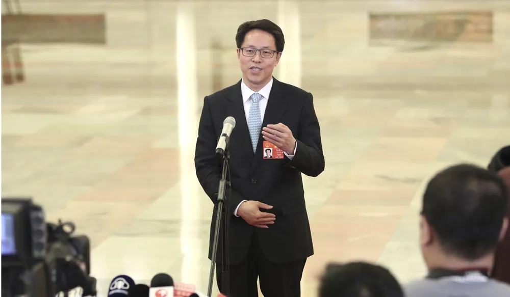 Ông Zhang Xiaoming viết một bài viết hơn 6.000 từ về tình hình Hong Kong, và cho rằng Hong Kong cấp thiết phải có luật an ninh quốc gia. Ảnh: THX