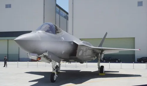 Nhật mua tiêm kích tàng hình đa năng F-35 từ Mỹ. Ảnh: KYODO