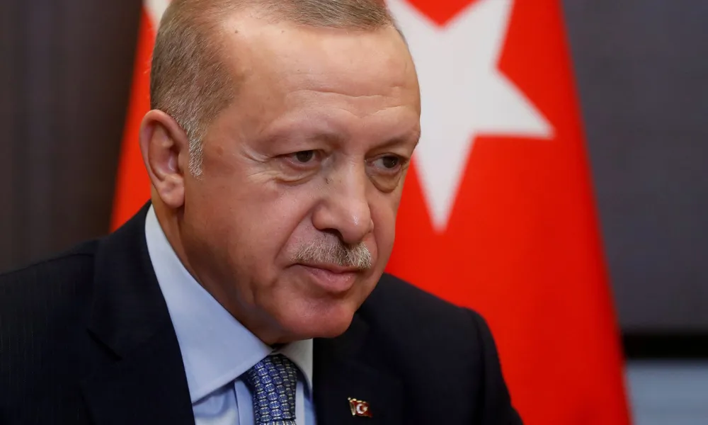 Tổng thống Thổ Nhĩ Kỳ Recep Tayyip Erdogan tuyên bố sẽ phong tỏa một kế hoạch phòng thủ của NATO nếu liên minh không thừa nhận lực lượng dân quân người Kurd là khủng bố. Ảnh: REUTERS