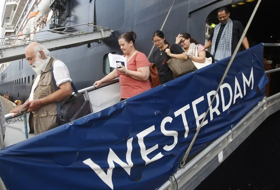 Vì sao ca nhiễm tàu Diamond Princess từ 10 lên 600 chỉ 2 tuần? ảnh 6 Vì sao ca nhiễm tàu Diamond Princess từ 10 lên 600 chỉ 2 tuần? ảnh 6