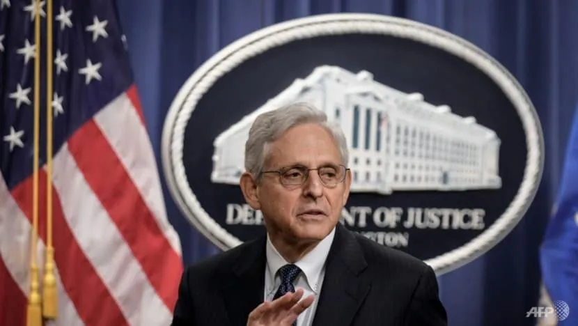 Bộ trưởng Tư pháp Mỹ Merrick Garland (ảnh) cho biết chính ông đã duyệt lệnh đột kích kịch tính vào khu nghỉ dưỡng Mar-a-Lago của cựu Tổng thống Donald Trump. Ảnh: AFP