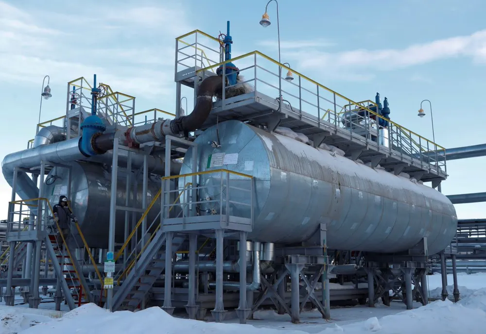 Nhà máy chế biến dầu ở tỉnh Irkutsk (Nga). Ảnh: REUTERS