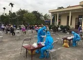Hải Phòng kêu gọi người dân hạn chế di chuyển do xuất hiện ổ dịch phức tạp ảnh 2 Hải Phòng lấy mẫu xét nghiệm 1 xã sau khi xuất hiện ổ dịch tại xưởng may