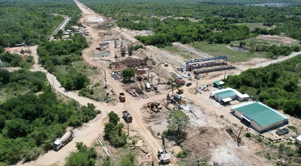 Trên toàn tuyến của dự án được lắp đặt gần 100 camera để giám sát quá trình thi công và kiểm soát tình hình an ninh trật tự. Ảnh: BQL. Trên toàn tuyến của dự án được lắp đặt gần 100 camera để giám sát quá trình thi công và kiểm soát tình hình an ninh trật tự. Ảnh: BQL.