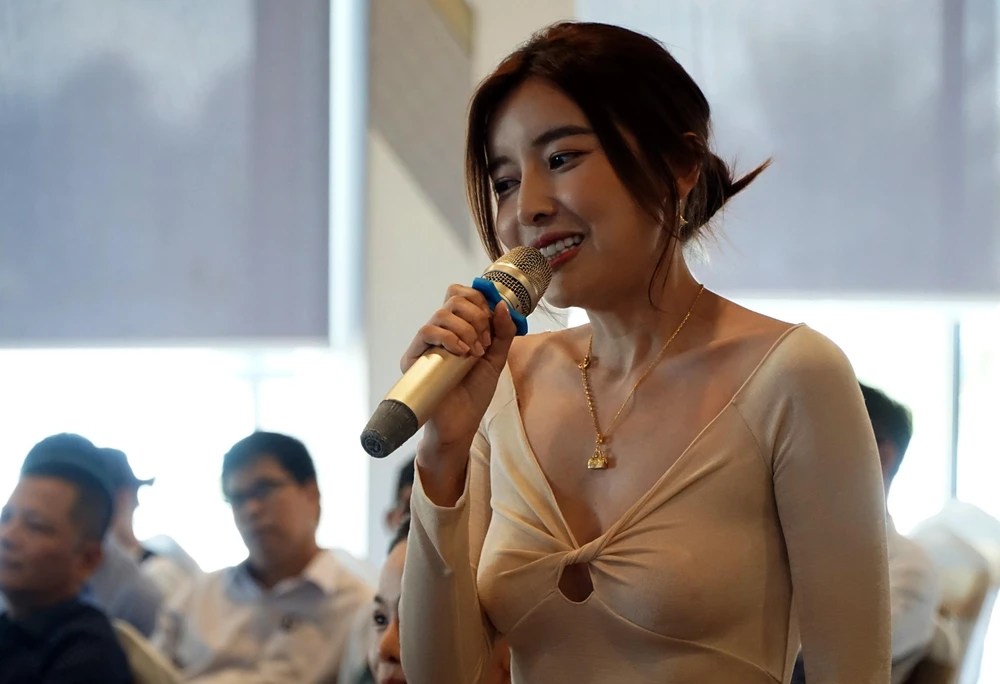 Diễn viên Cao Thái Hà chia sẻ tại buổi họp báo. Ảnh: TQ.