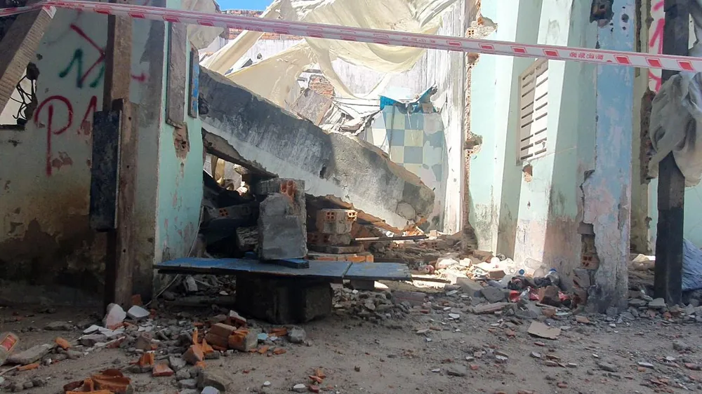 Sở Xây dựng tỉnh Khánh Hòa cho rằng đây là sự cố tai nạn lao động. Ảnh: HUỲNH HẢI