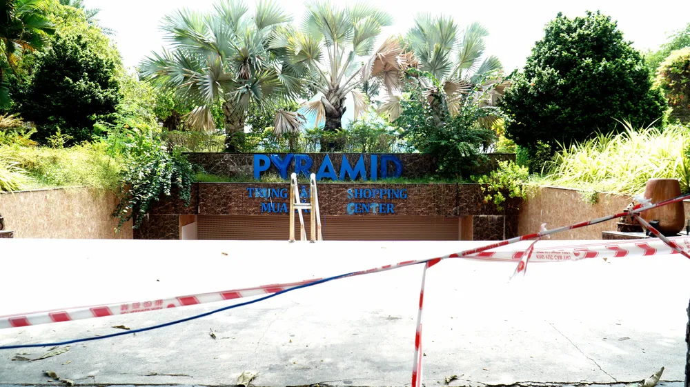 Ghi nhận của PV, công trình dịch vụ dưới lòng đất của nhà hàng Nga đang trong tình trạng đóng cửa.