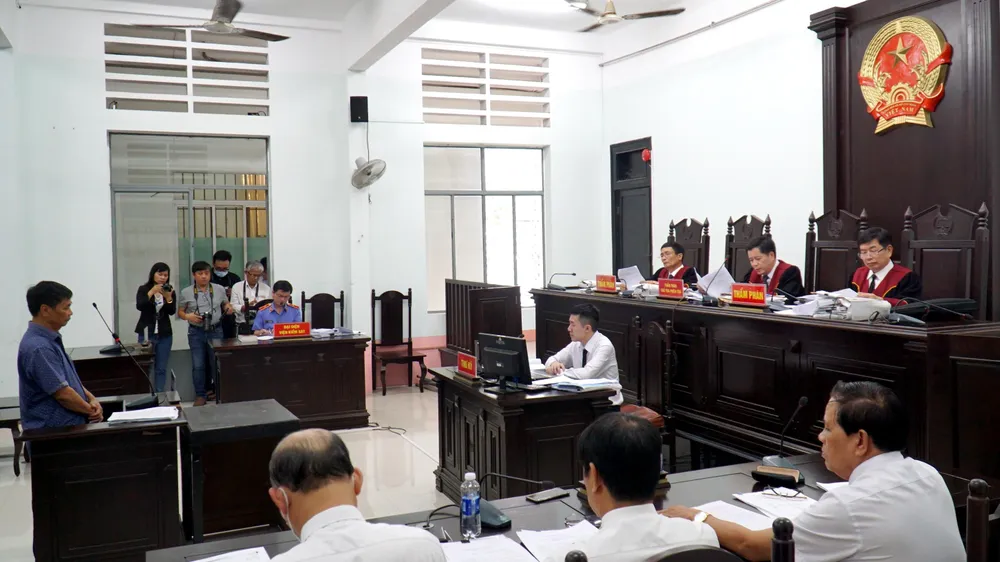 HĐXX đã tuyên y án sơ thẩm đối với bị cáo Thái và Hùng. Ảnh: HH.