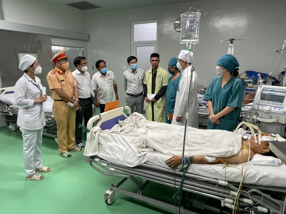 Bệnh viện Đa khoa tỉnh Ninh Thuận đã huy động toàn bộ nhân lực để cấp cứu các nạn nhân. Ảnh: Bệnh viện cung cấp.