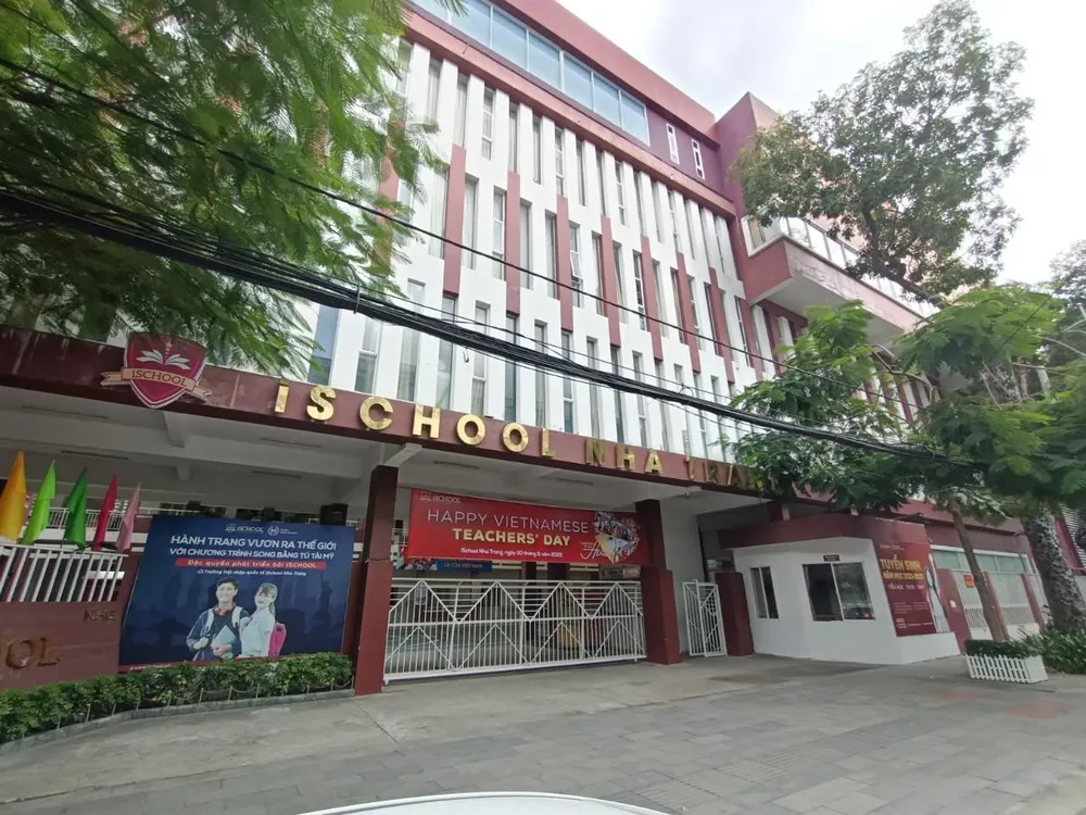 Một học sinh Ischool Nha Trang tử vong do bị ngộ độc thực phẩm sau bữa ăn tại trường. Ảnh: HH.